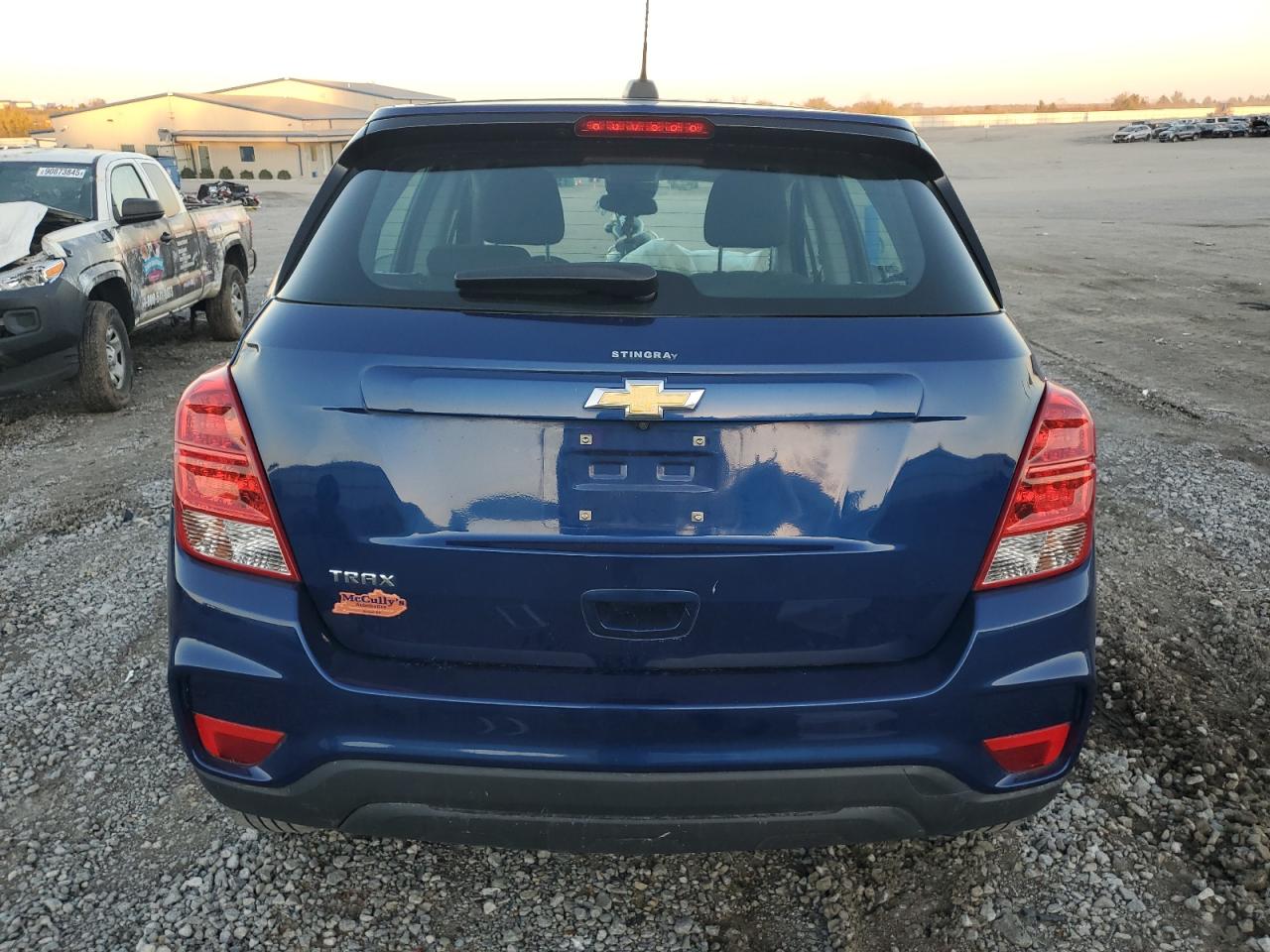 2017 Chevrolet Trax Ls VIN: 3GNCJKSB2HL198106 Lot: 90996555