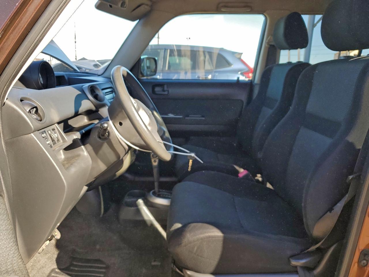 2006 Toyota Scion Xb VIN: JTLKT324464122495 Lot: 94757835