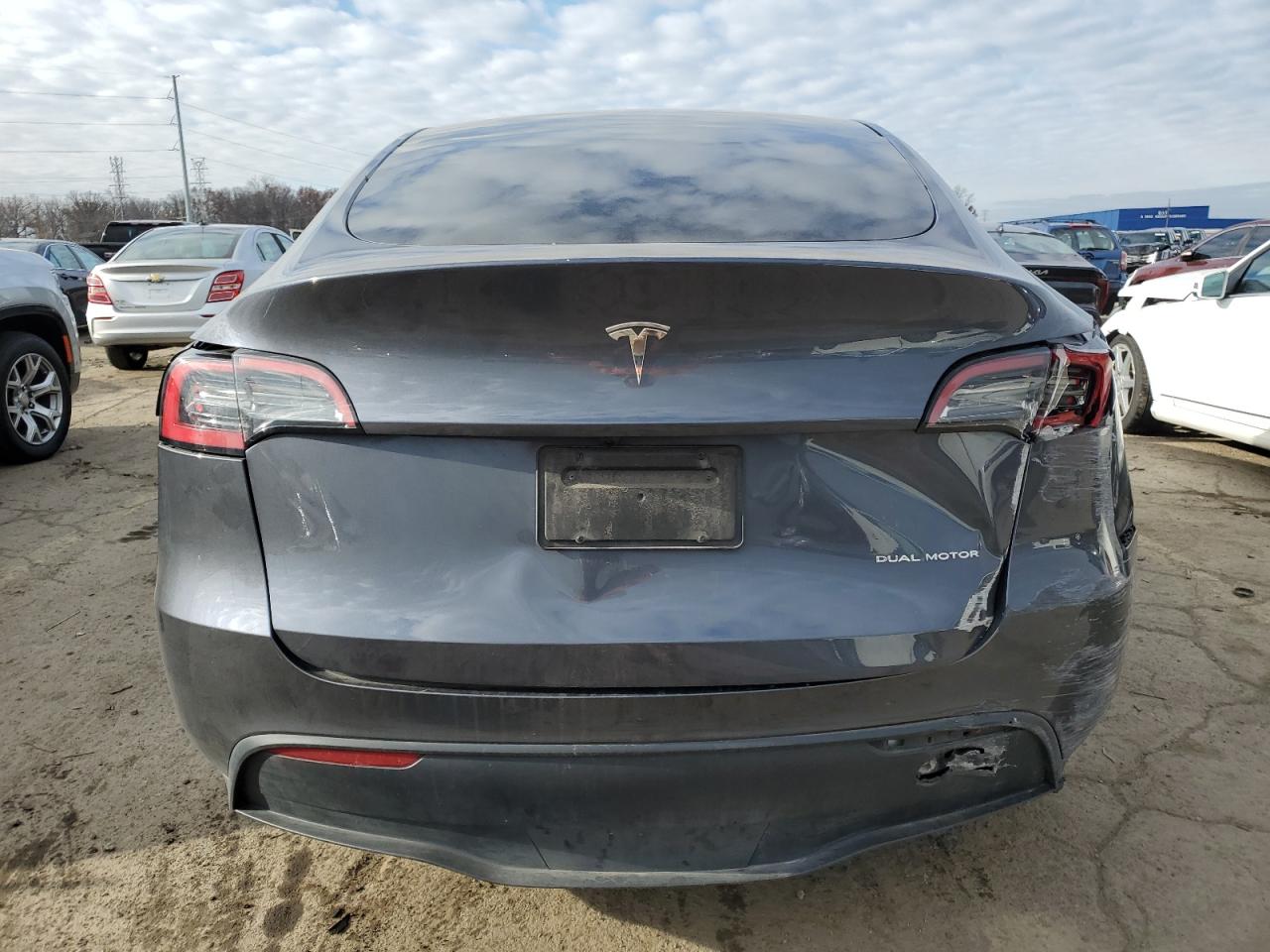 2023 Tesla Model Y VIN: 7SAYGAEE6PF966151 Lot: 92287795