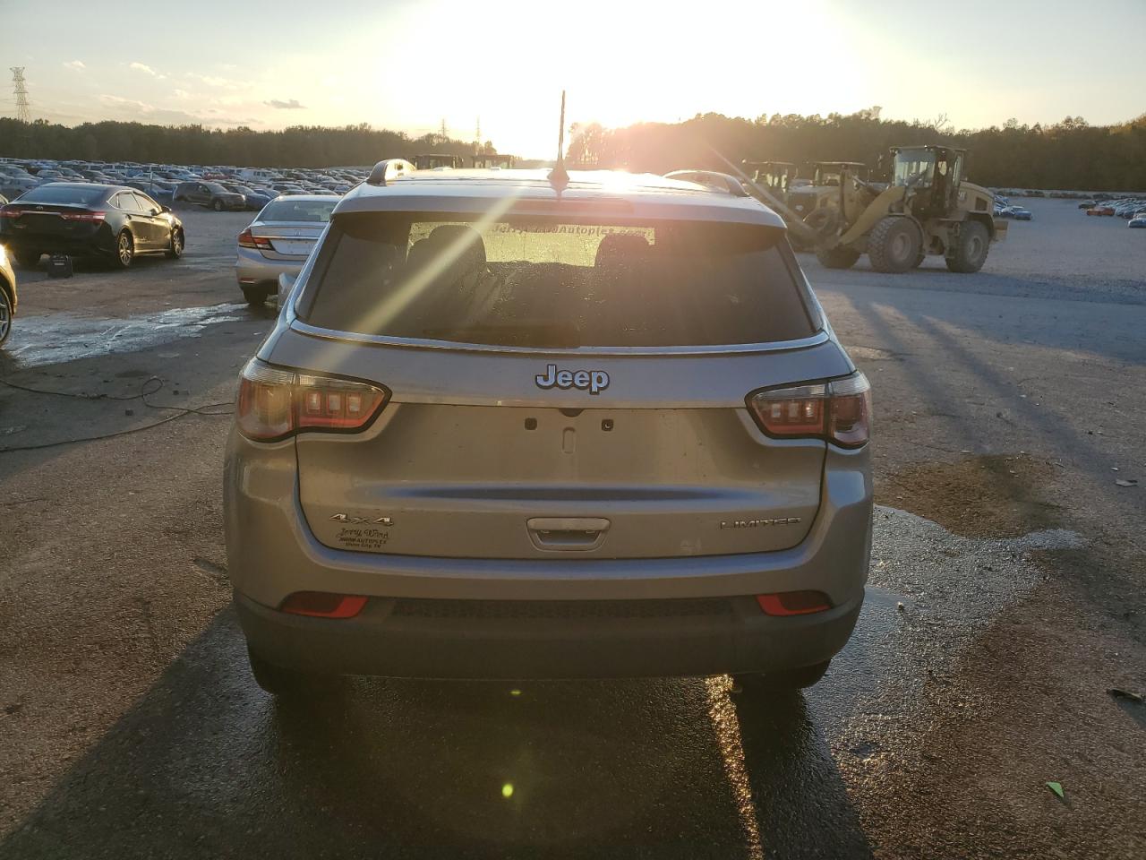 2017 Jeep Compass Limited VIN: 3C4NJDCB2HT647019 Lot: 92436015