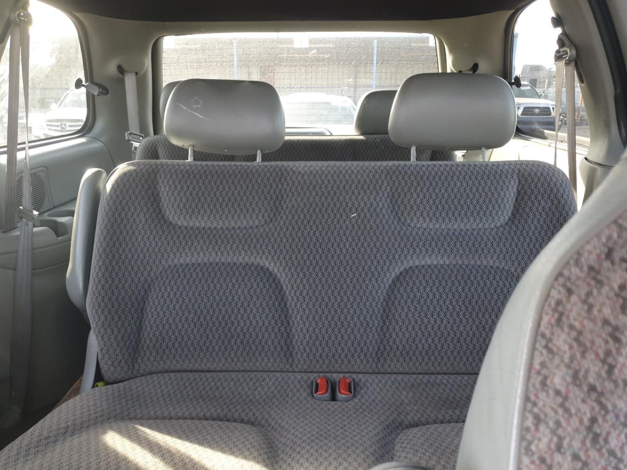 2000 Chrysler Voyager VIN: 2C4FJ25B4YR867593 Lot: 93505505