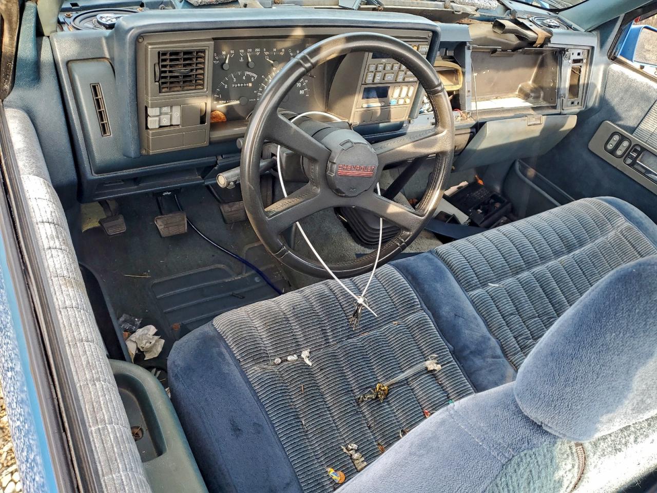 1992 Chevrolet Gmt-400 C1500 VIN: 1GCDC14Z6NZ112649 Lot: 93629425