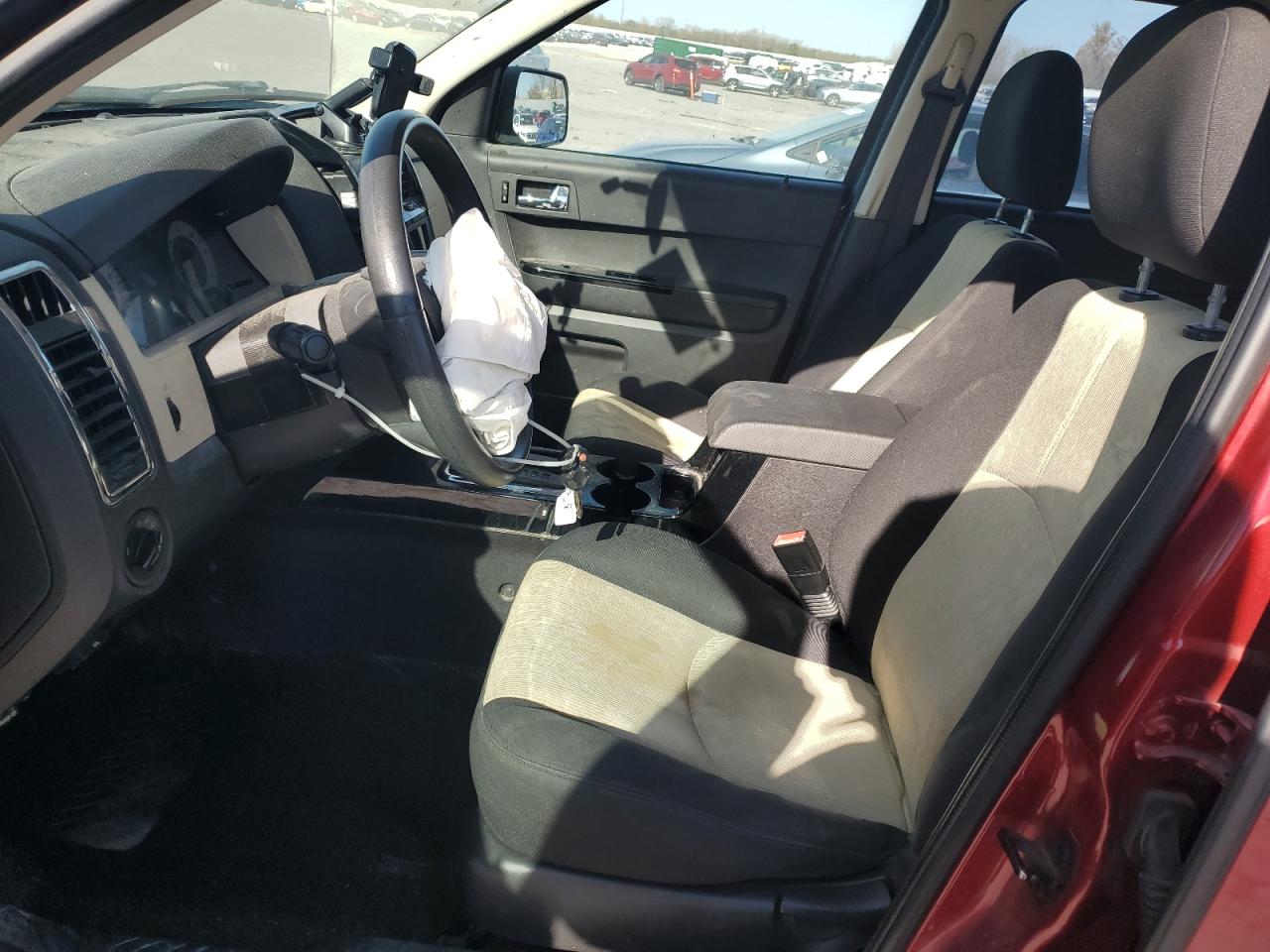 2008 Mazda Tribute I VIN: 4F2CZ02Z28KM01970 Lot: 92453455