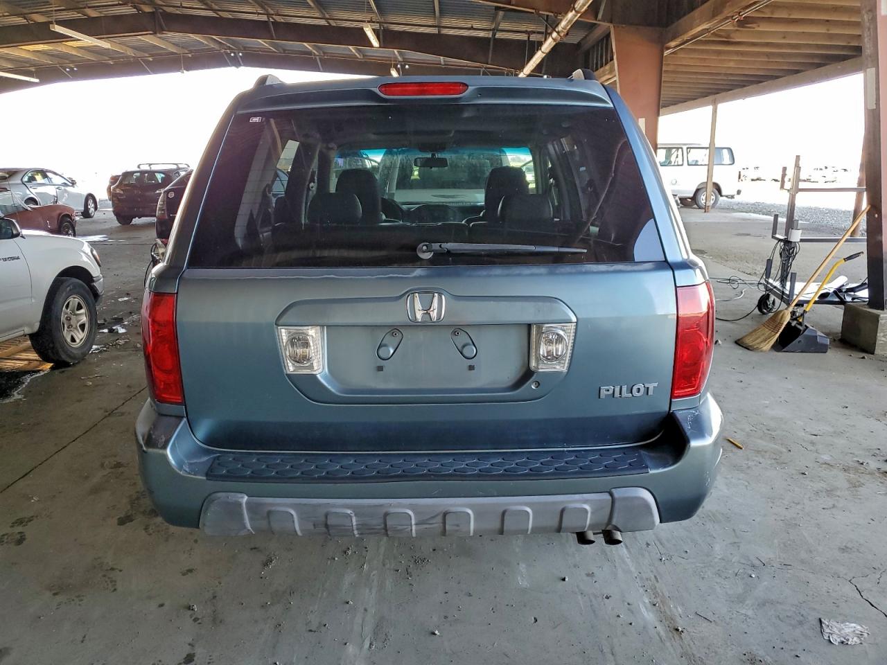2005 Honda Pilot Exl VIN: 2HKYF18625H559883 Lot: 94317165