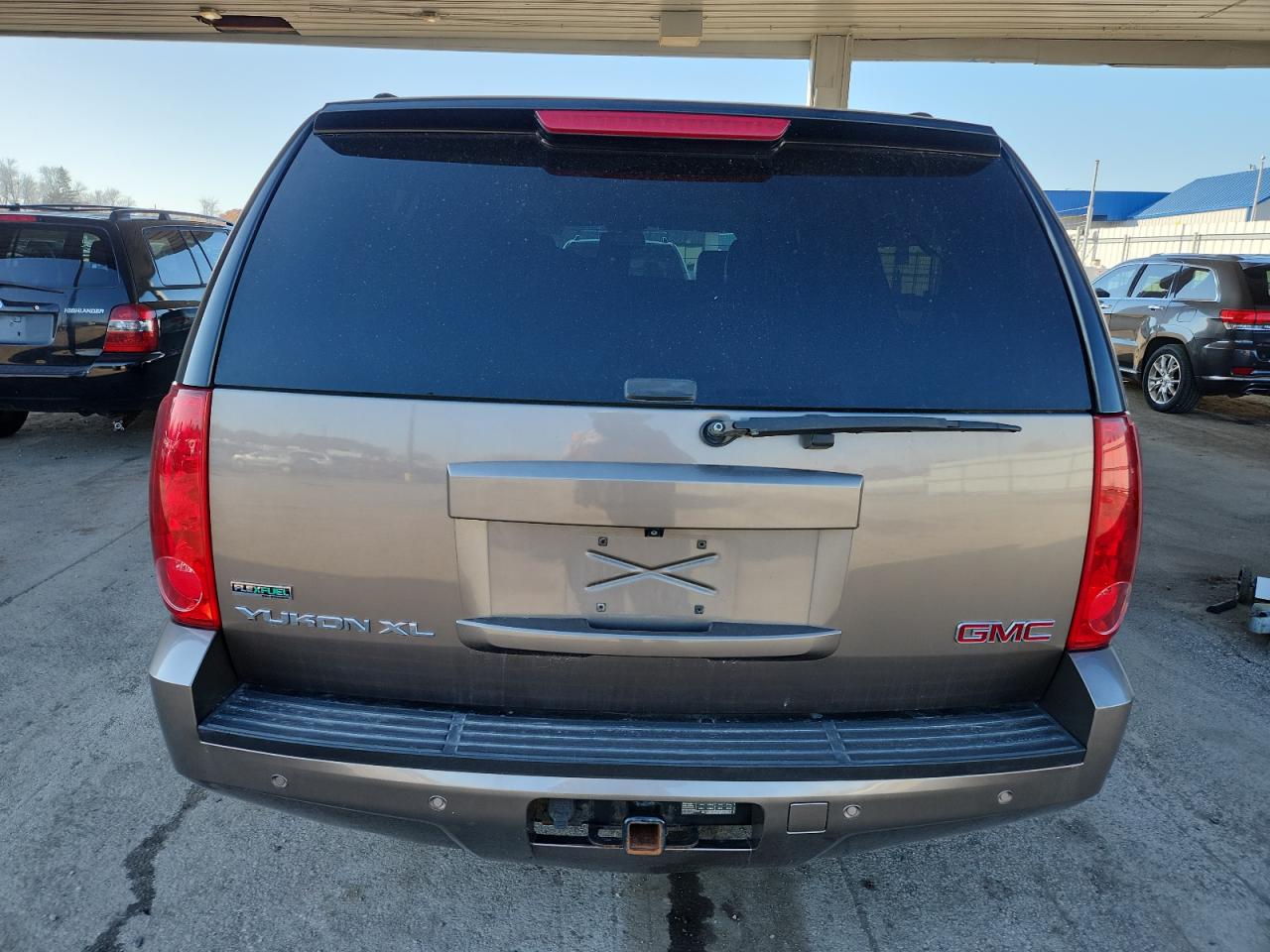 2011 GMC Yukon Xl K1500 Slt VIN: 1GKS2KE33BR269761 Lot: 92331685