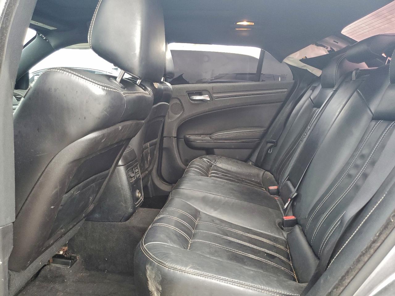 2013 Chrysler 300 S VIN: 2C3CCABG3DH658888 Lot: 82729595