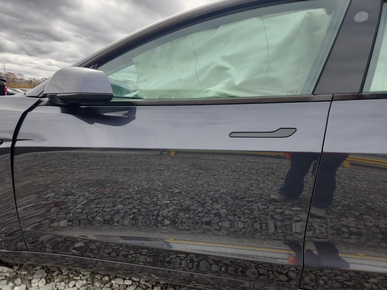 2025 Tesla Model 3 VIN: 5YJ3E1EBXSF023921 Lot: 92393095