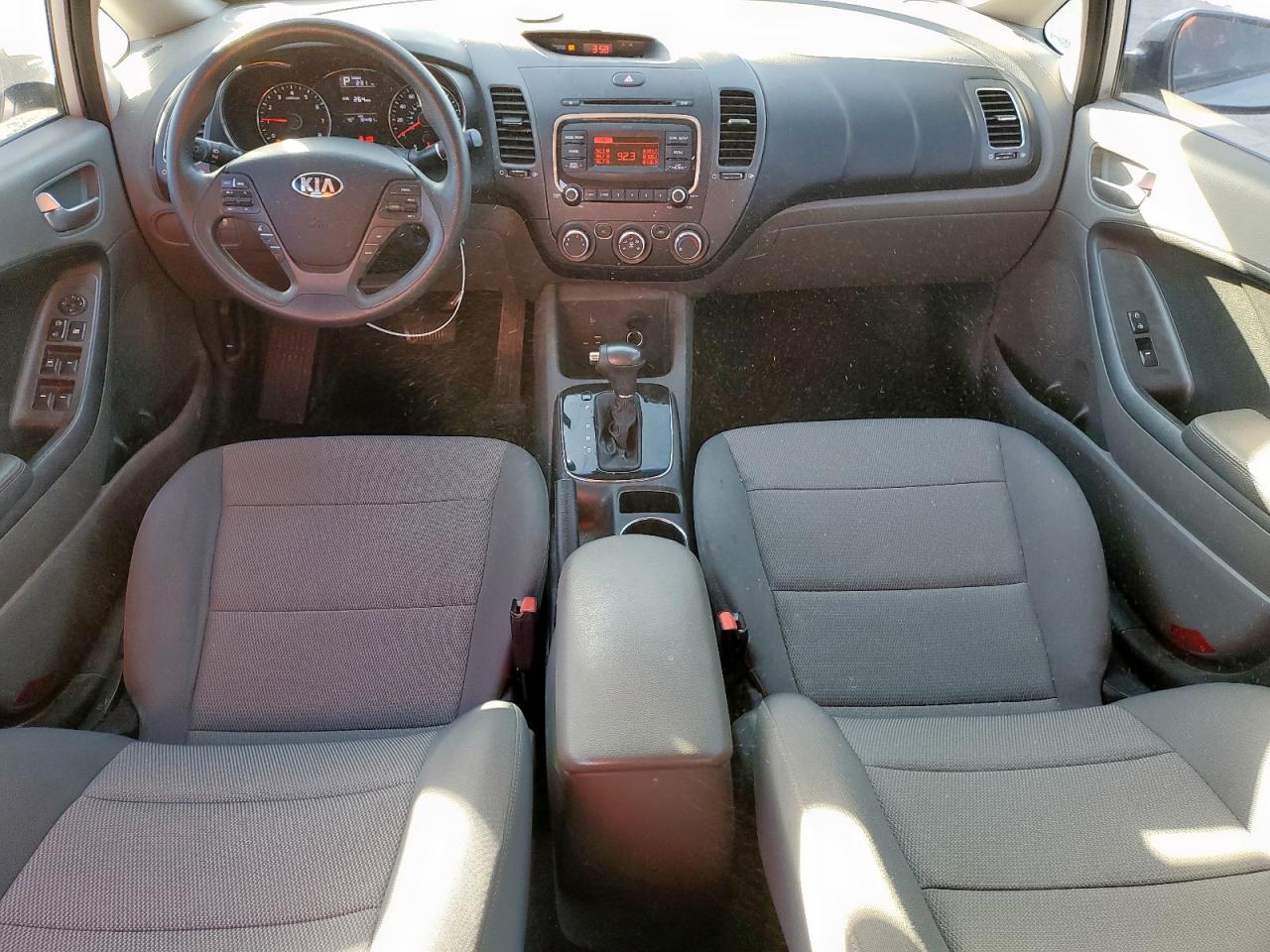 2018 Kia Forte Lx VIN: 3KPFK4A71JE231375 Lot: 92532695