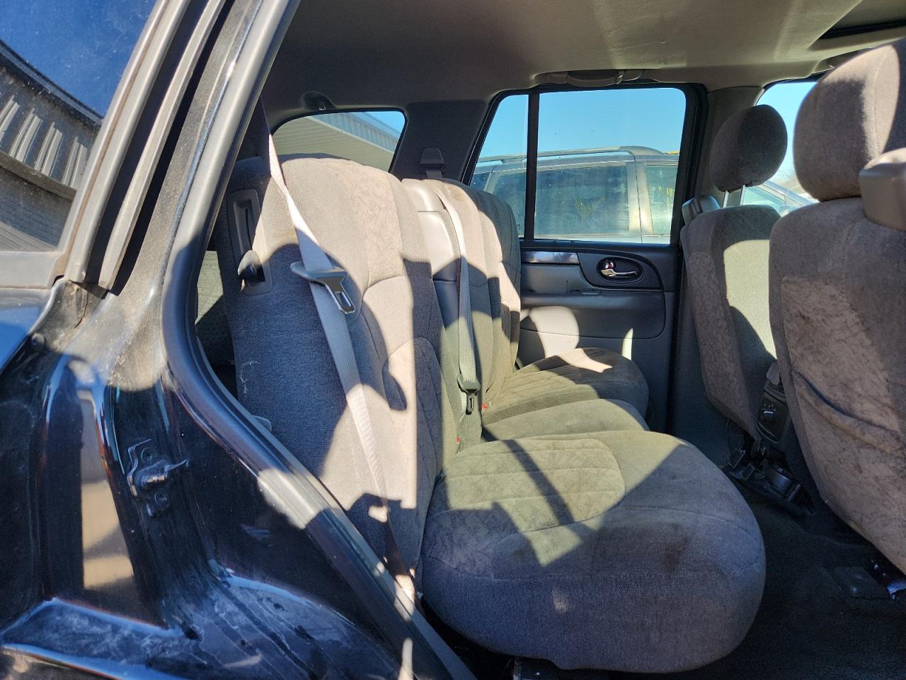 2004 GMC Envoy VIN: 1GKDT13S542223175 Lot: 92849695