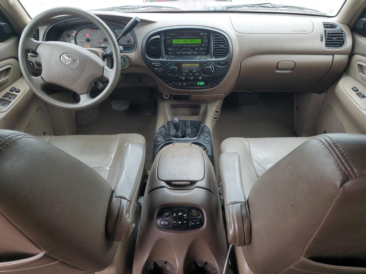 2004 Toyota Sequoia Sr5 VIN: 5TDBT44A94S221142 Lot: 93454665