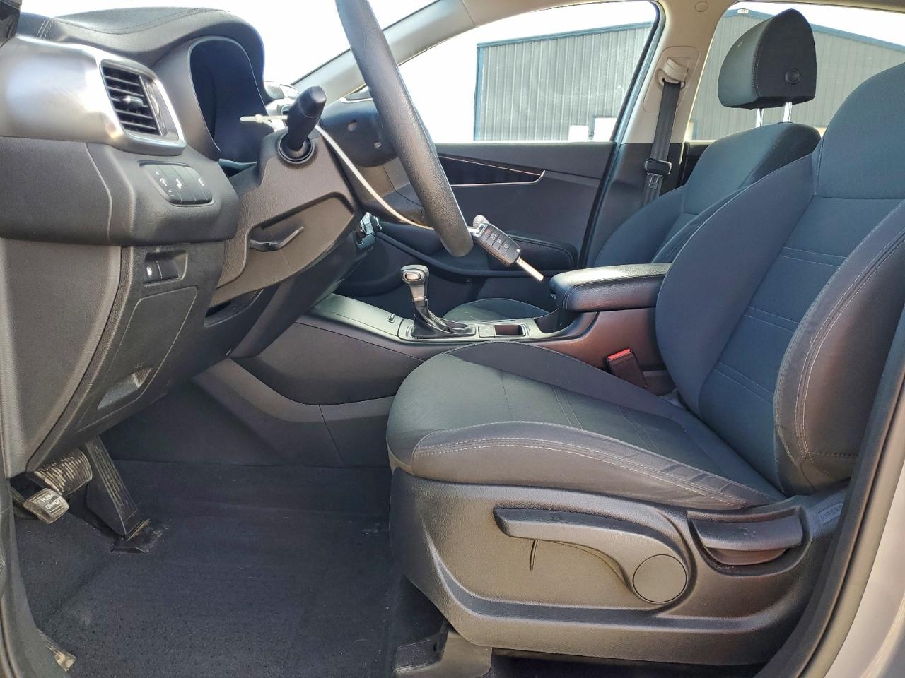 2020 Kia Sorento L VIN: 5XYPGDA38LG659954 Lot: 93303765