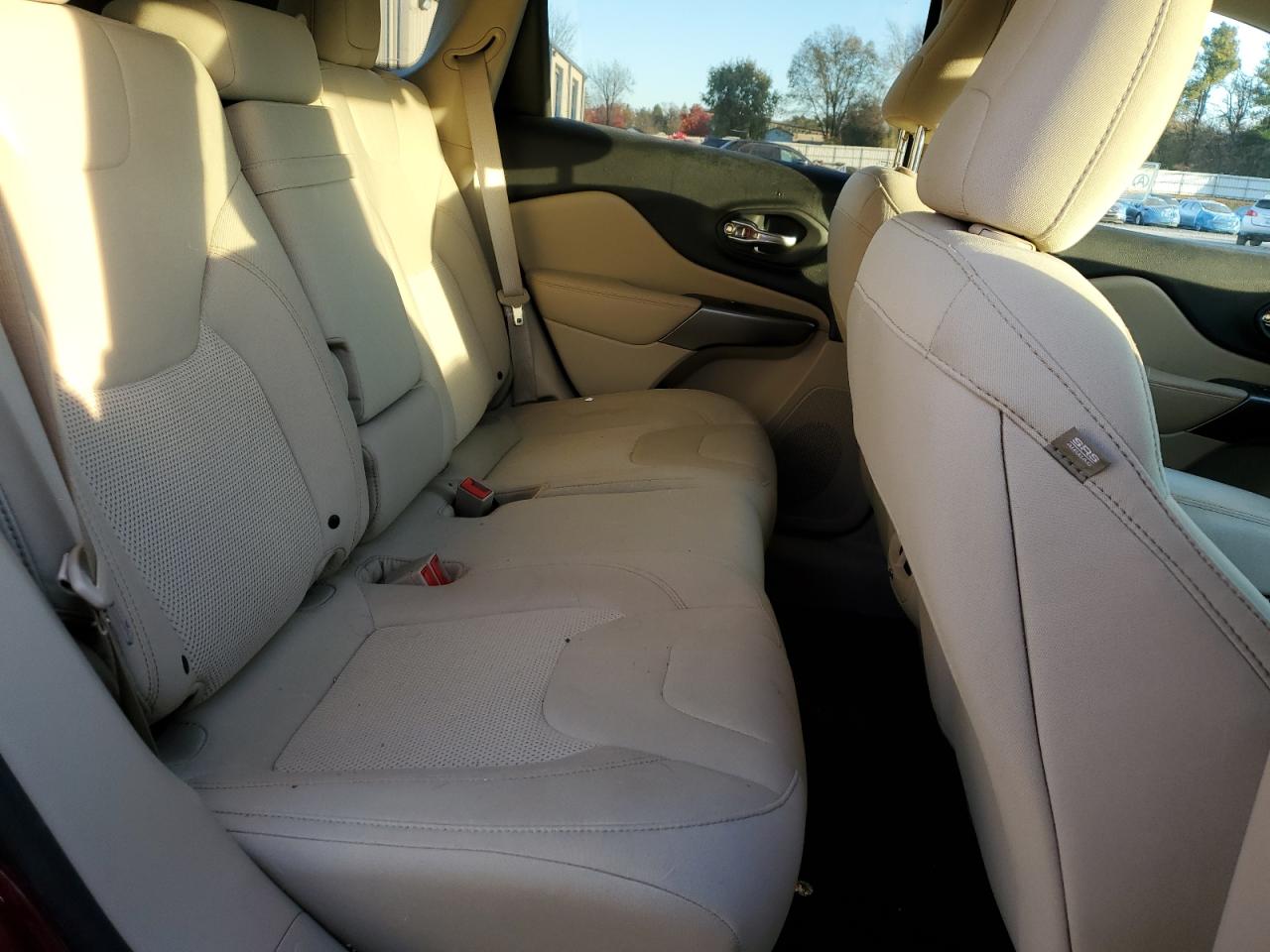 2019 Jeep Cherokee Latitude VIN: 1C4PJLCX6KD243670 Lot: 91562705