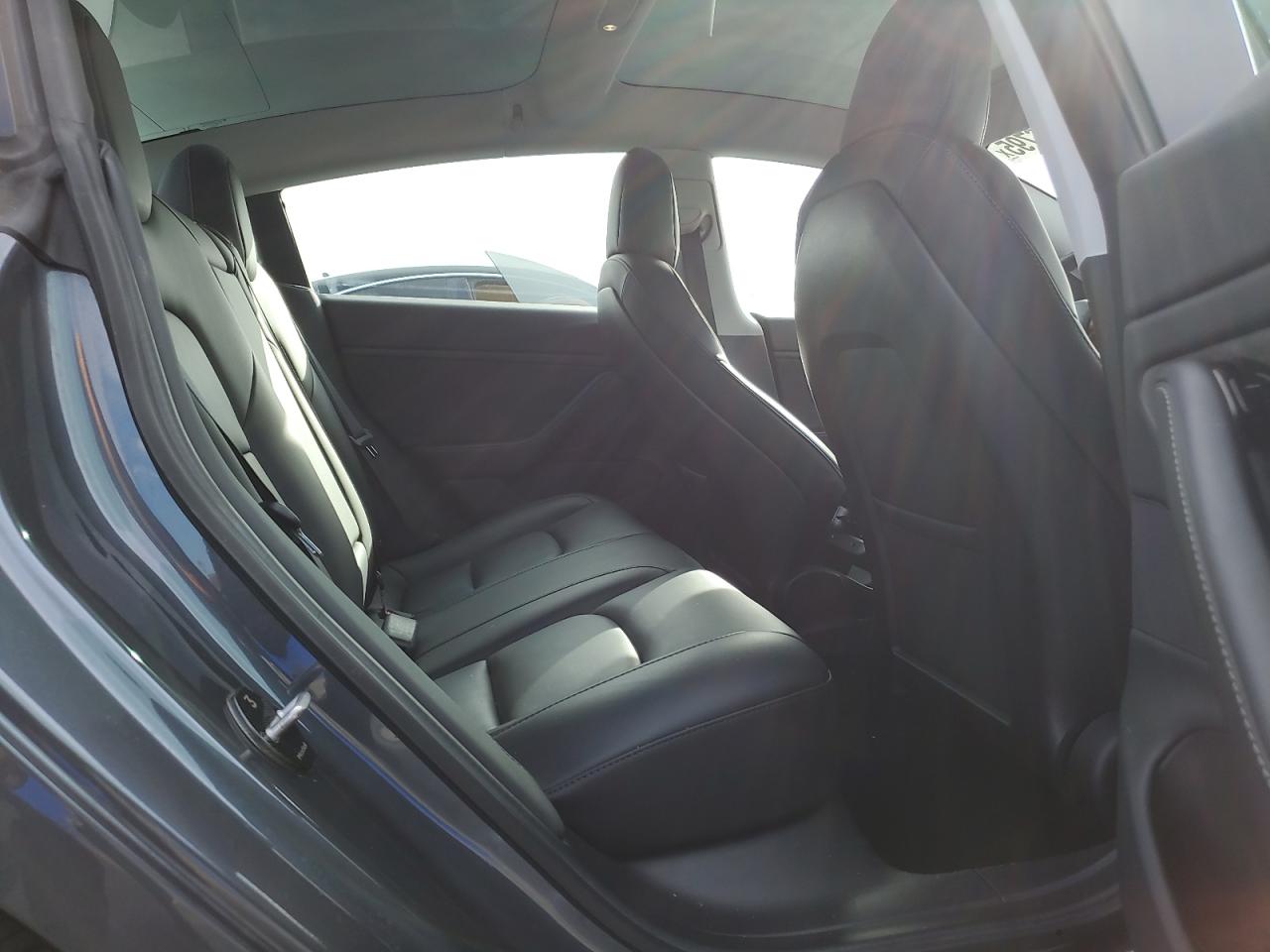 2020 Tesla Model 3 VIN: 5YJ3E1EB6LF646373 Lot: 92836795