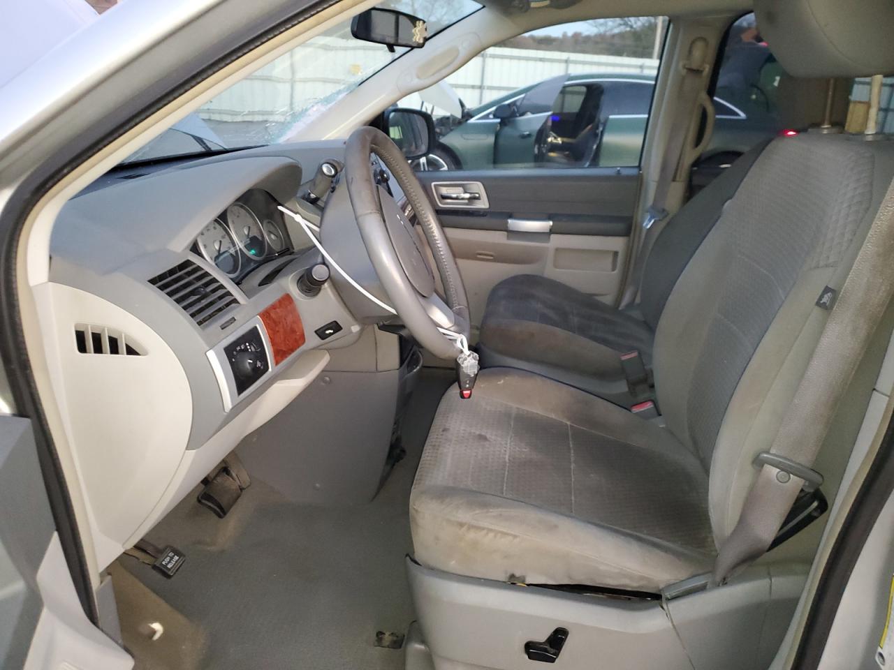 2008 Chrysler Town & Country Touring VIN: 2A8HR54P38R682685 Lot: 92346375