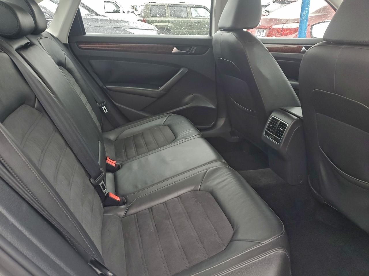 2013 Volkswagen Passat Sel VIN: 1VWCN7A34DC112334 Lot: 94335545