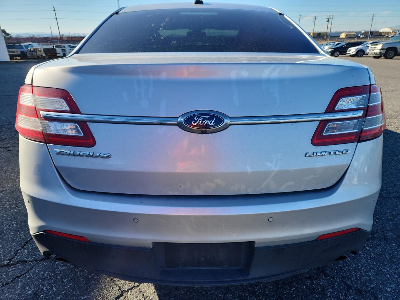 2018 Ford Taurus Limited VIN: 1FAHP2F83JG117836 Lot: 93317535