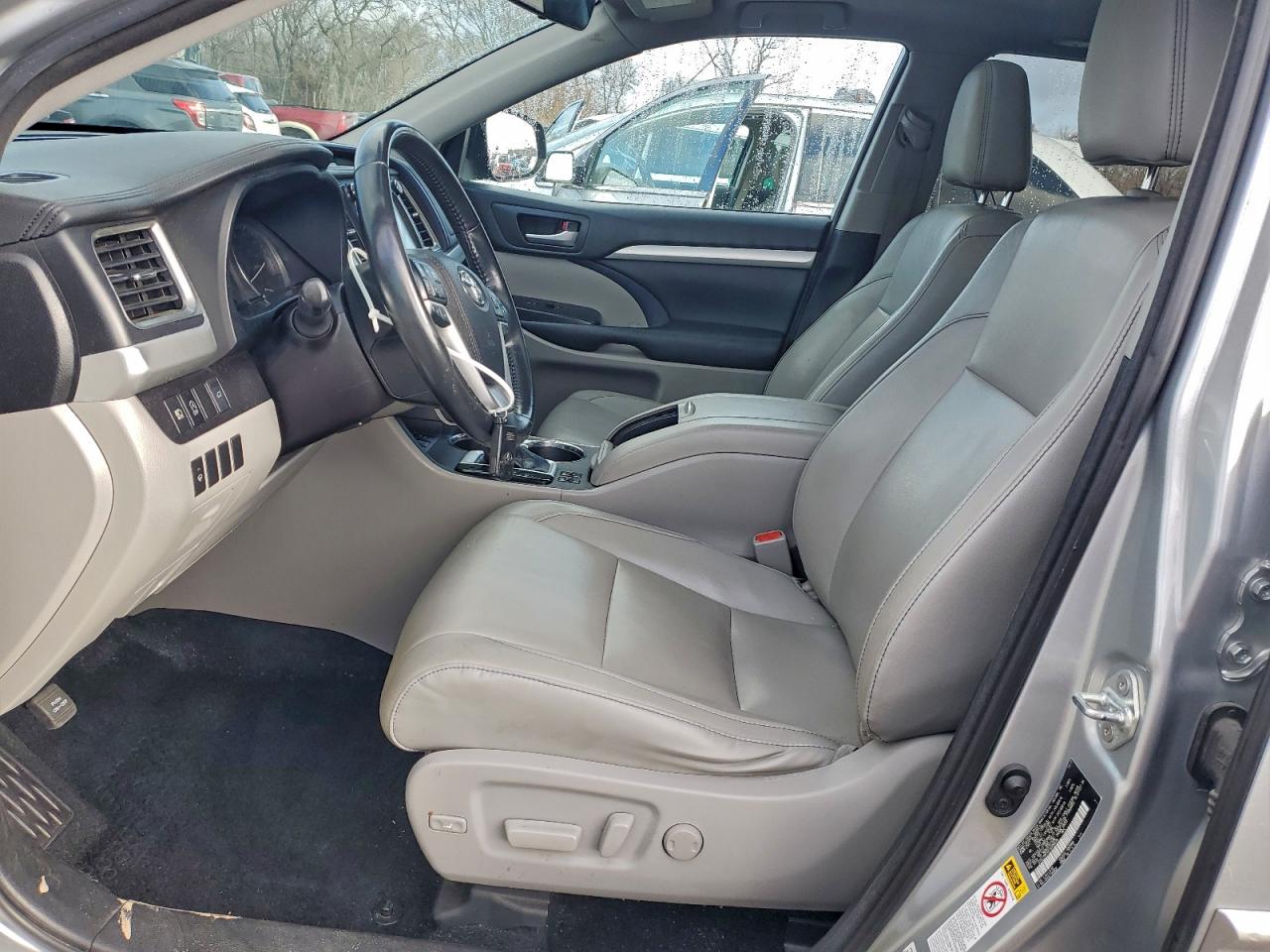 2018 Toyota Highlander Se VIN: 5TDJZRFHXJS806678 Lot: 93885065