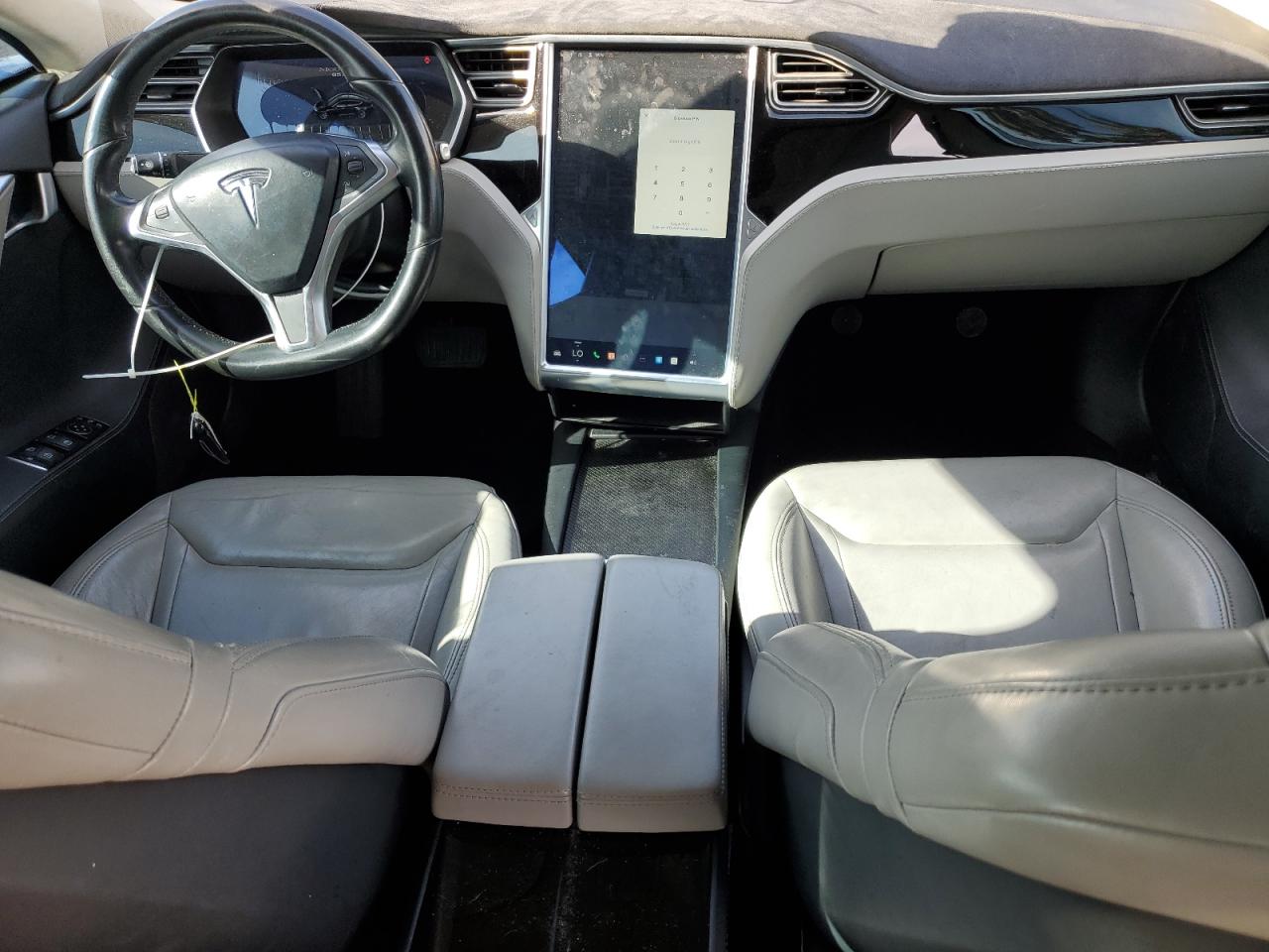 2015 Tesla Model S VIN: 5YJSA1E28FF102551 Lot: 91614895