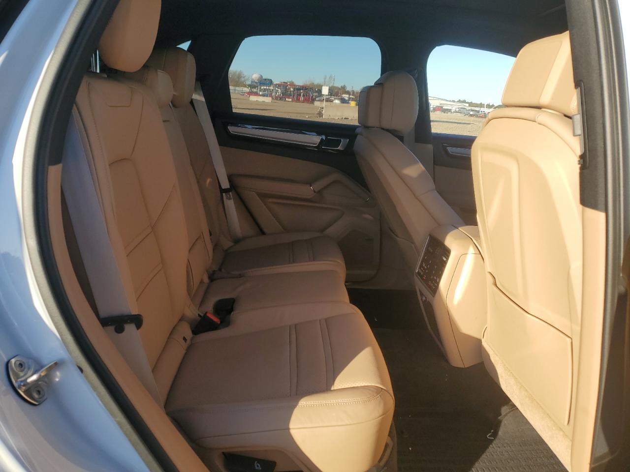 2023 Porsche Cayenne Base VIN: WP1AA2AY4PDA11120 Lot: 90675015