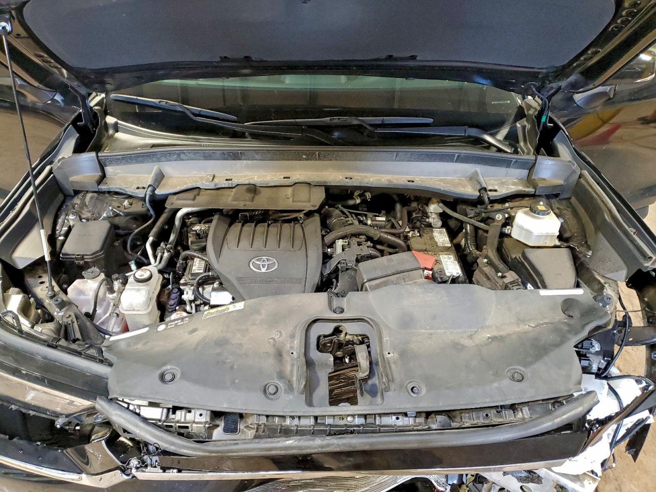 2024 Toyota Grand Highlander Xle VIN: 5TDAAAB56RS029092 Lot: 94122515