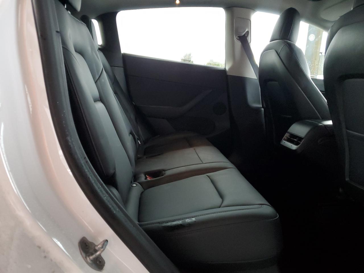 2022 Tesla Model Y VIN: 7SAYGDEF6NF489678 Lot: 93091695