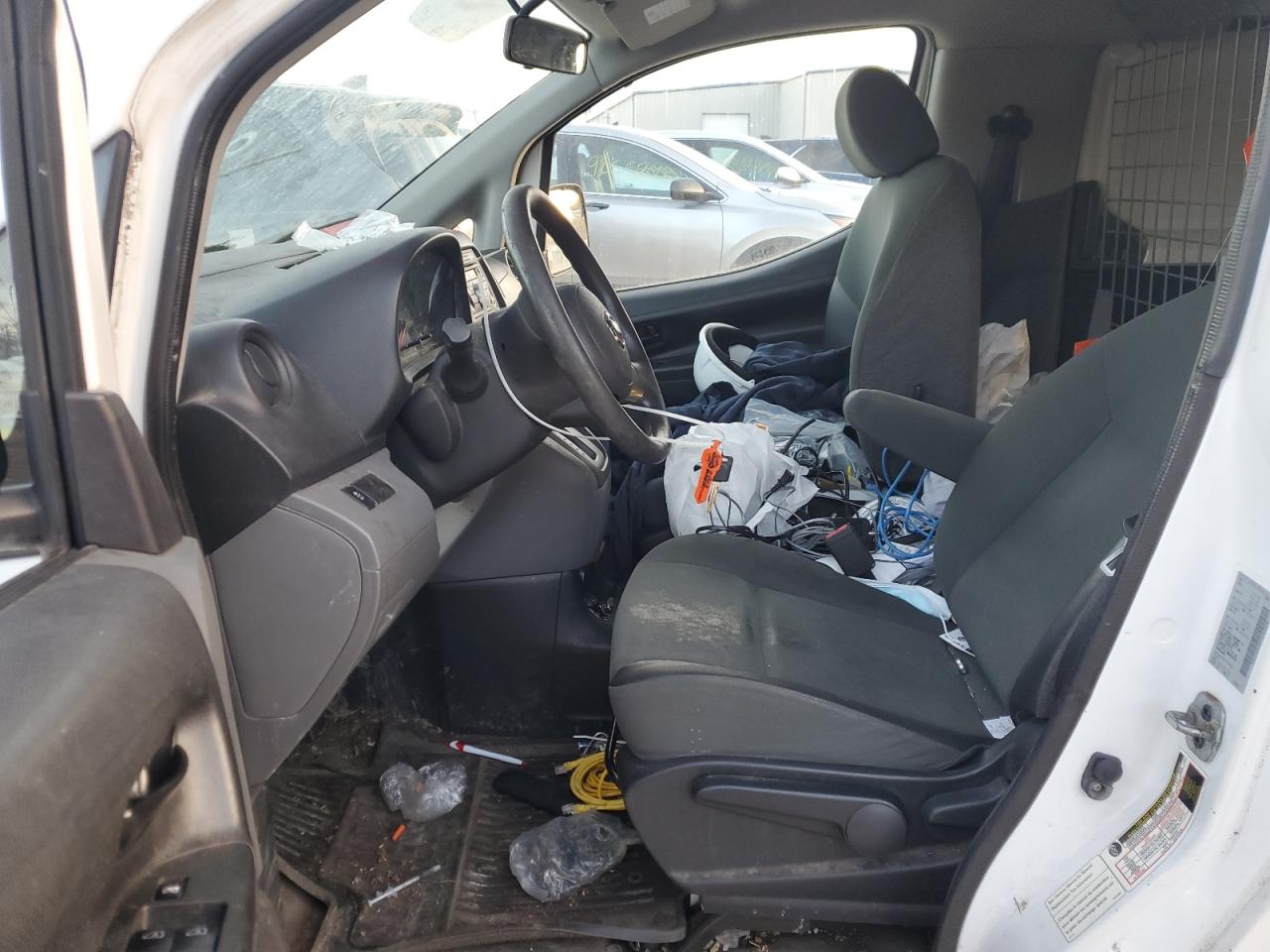 2015 Nissan Nv200 Utility / Service Van VIN: 3N6CM0KN7FK708836 Lot: 92984995