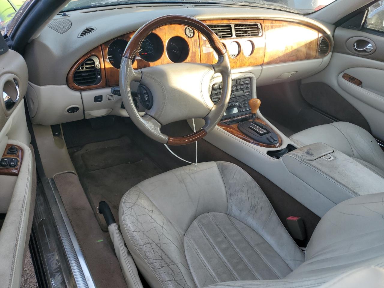 2000 Jaguar Xk8 VIN: SAJJA42C8YNA03697 Lot: 92029665
