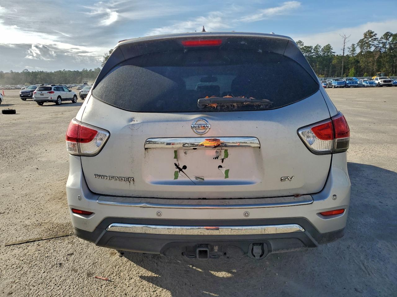 2015 Nissan Pathfinder S VIN: 5N1AR2MN0FC621740 Lot: 94438605