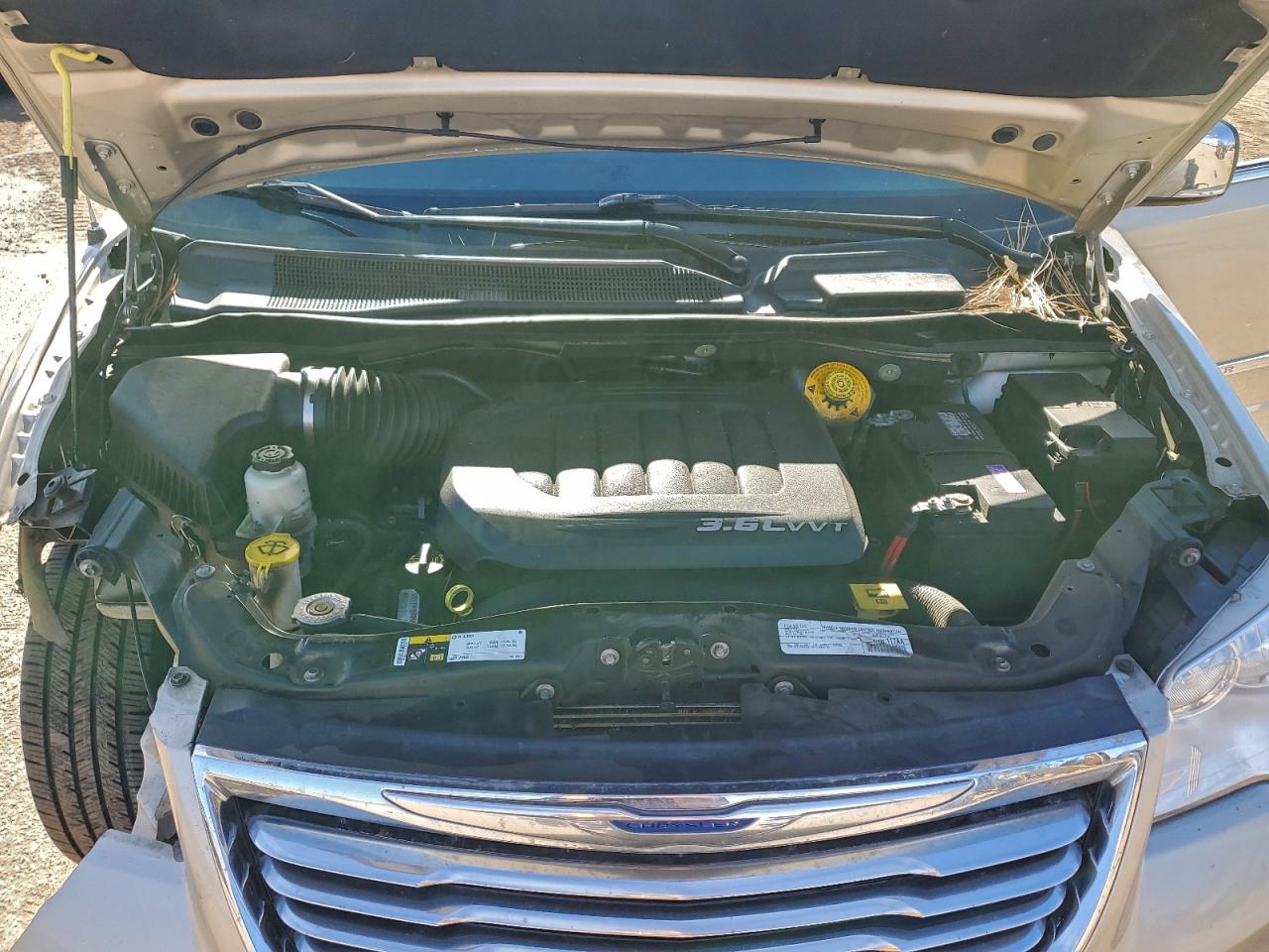 2015 Chrysler Town & Country Touring L VIN: 2C4RC1CGXFR742594 Lot: 94294515