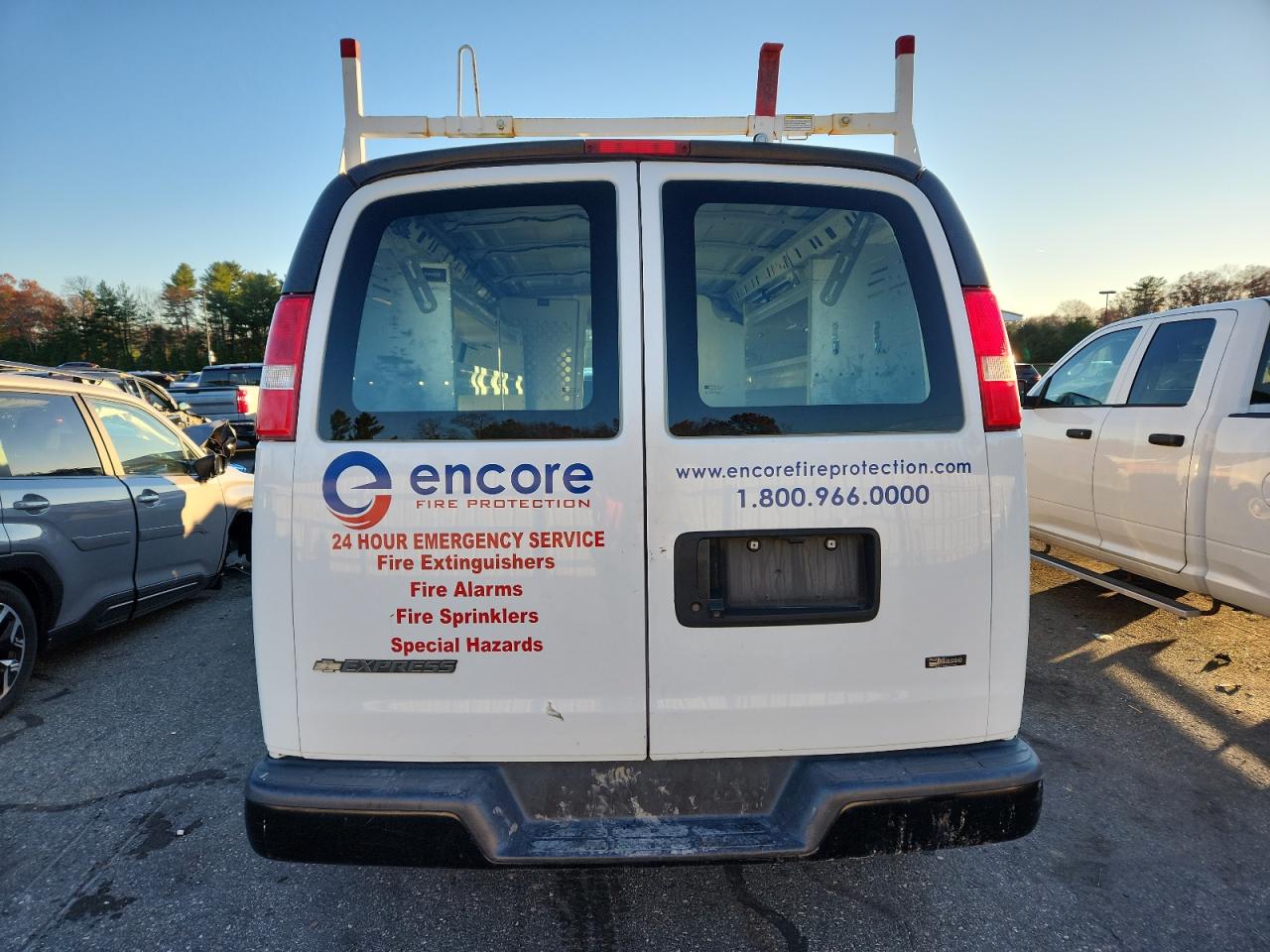 2018 Chevrolet Express G2500 VIN: 1GCWGAFP4J1341820 Lot: 93631855