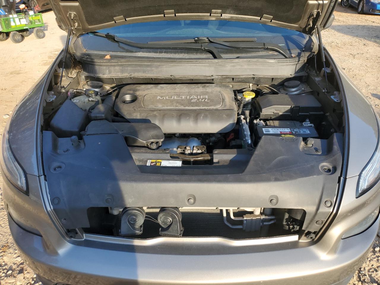 2018 Jeep Cherokee Latitude VIN: 1C4PJLCB7JD596616 Lot: 91469695