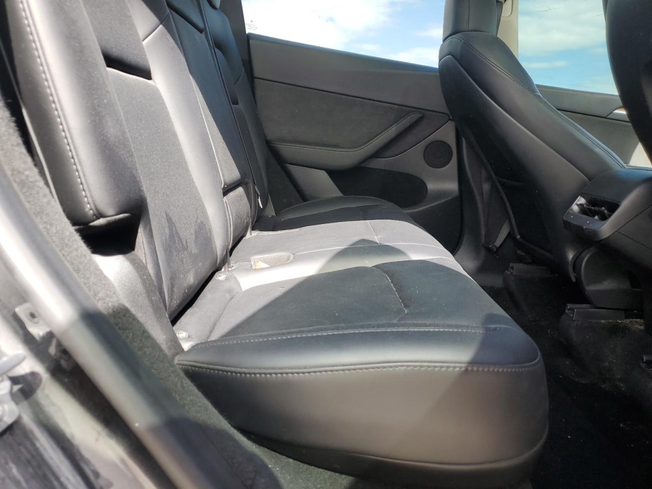 2023 Tesla Model Y VIN: 7SAYGDEE3PF709823 Lot: 92234085