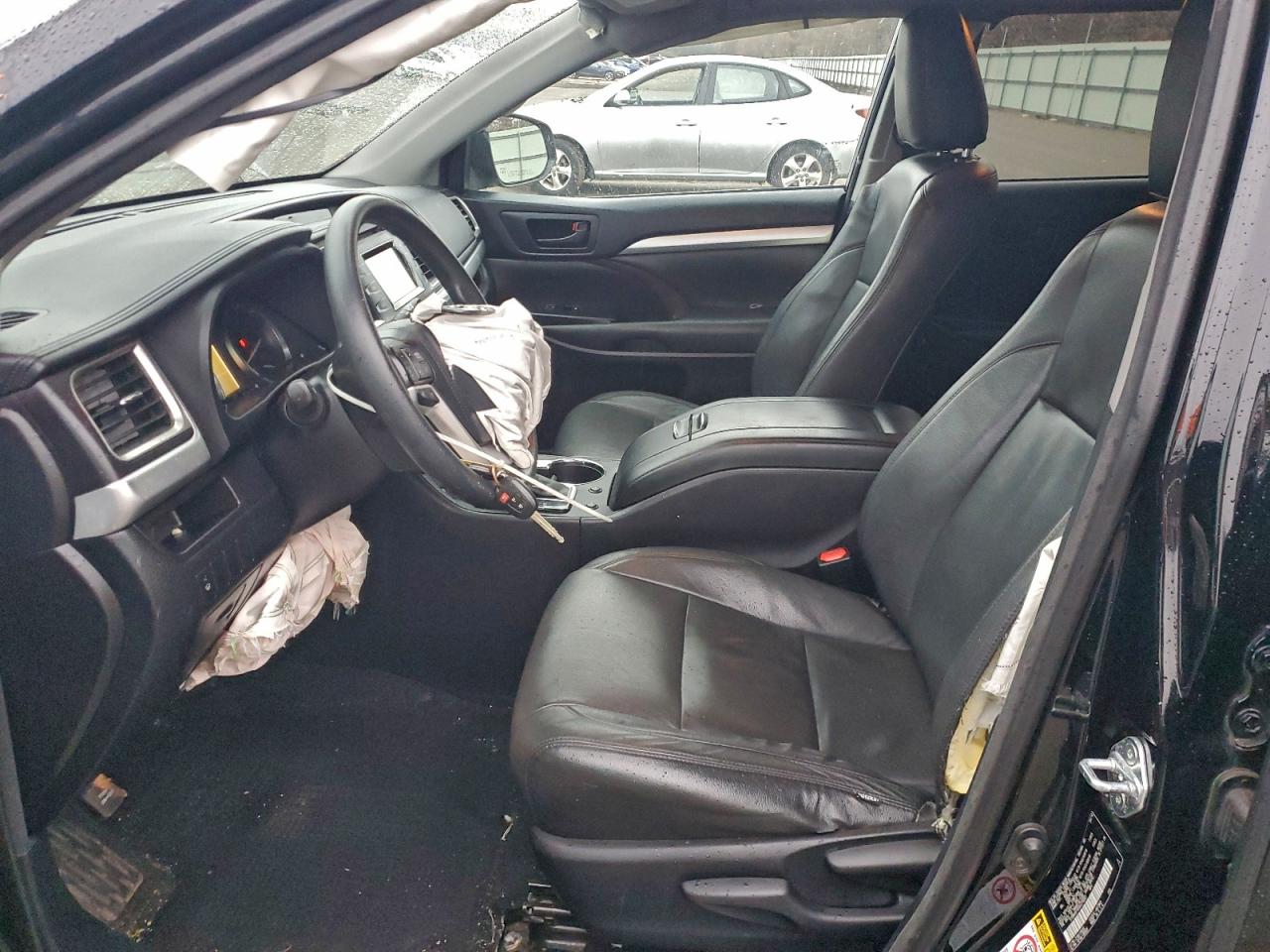 2016 Toyota Highlander Le VIN: 5TDBKRFH5GS279067 Lot: 94402695