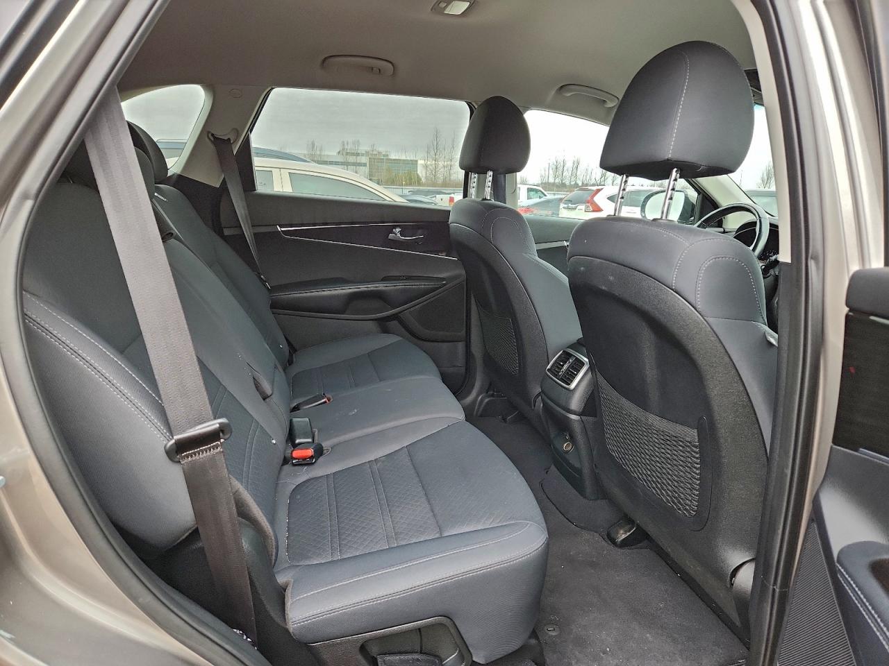 2019 Kia Sorento L VIN: 5XYPGDA30KG549558 Lot: 93840685