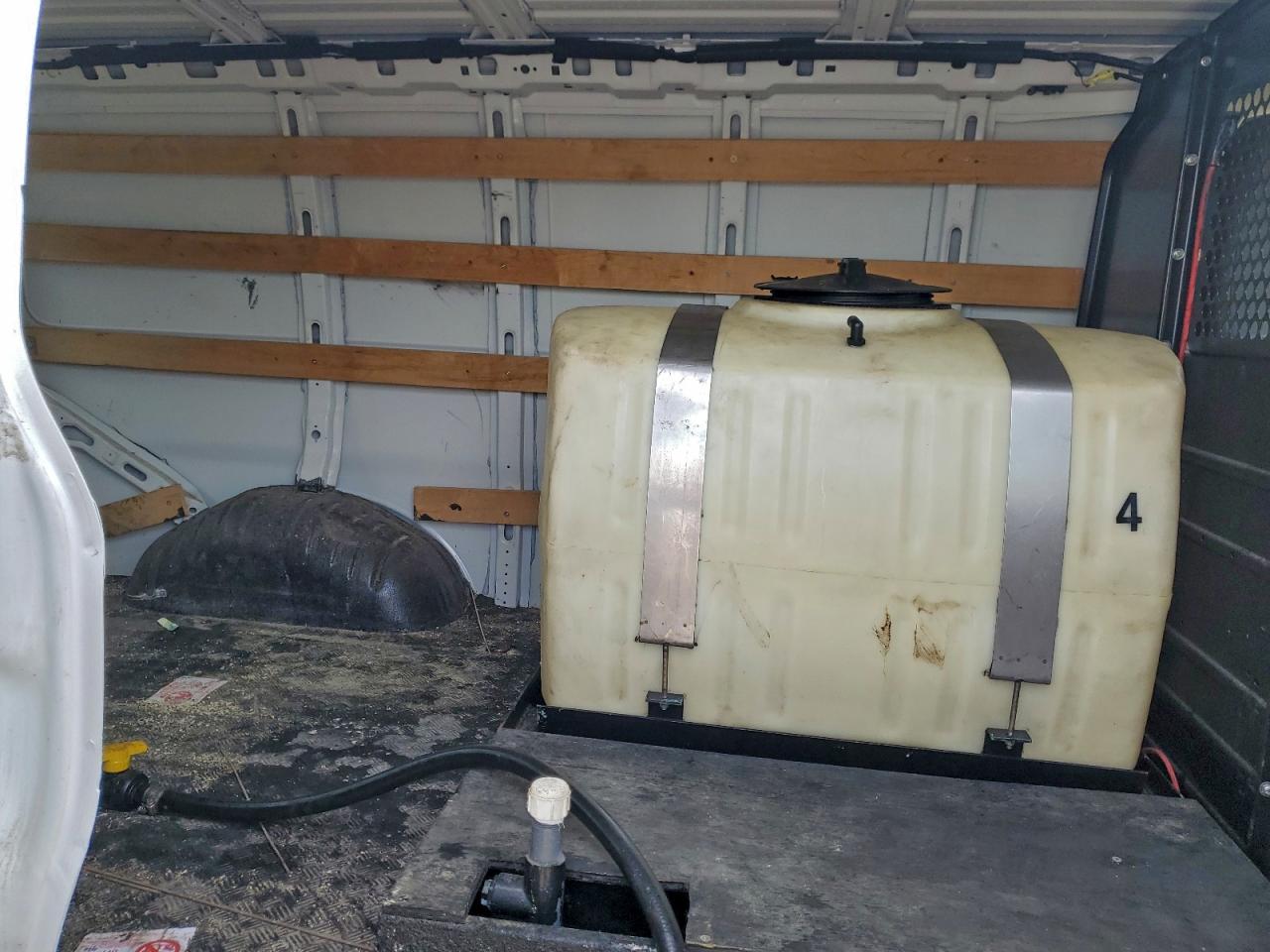 2021 Chevrolet Express G2500 VIN: 1GCWGAF78M1225489 Lot: 92990675