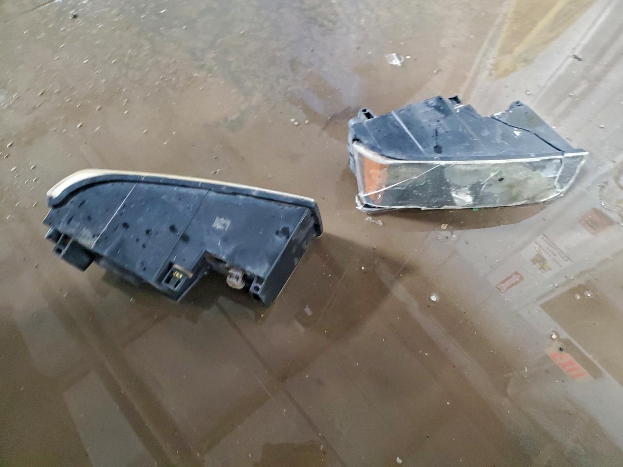 2002 Chevrolet Avalanche K1500 VIN: 3GNEK13TX2G121913 Lot: 93948135