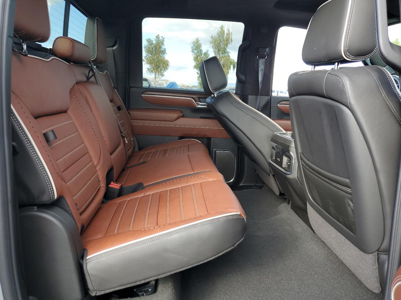 2025 GMC Sierra K2500 Denali Ultimate VIN: 1GT4UXEY0SF340035 Lot: 92831005