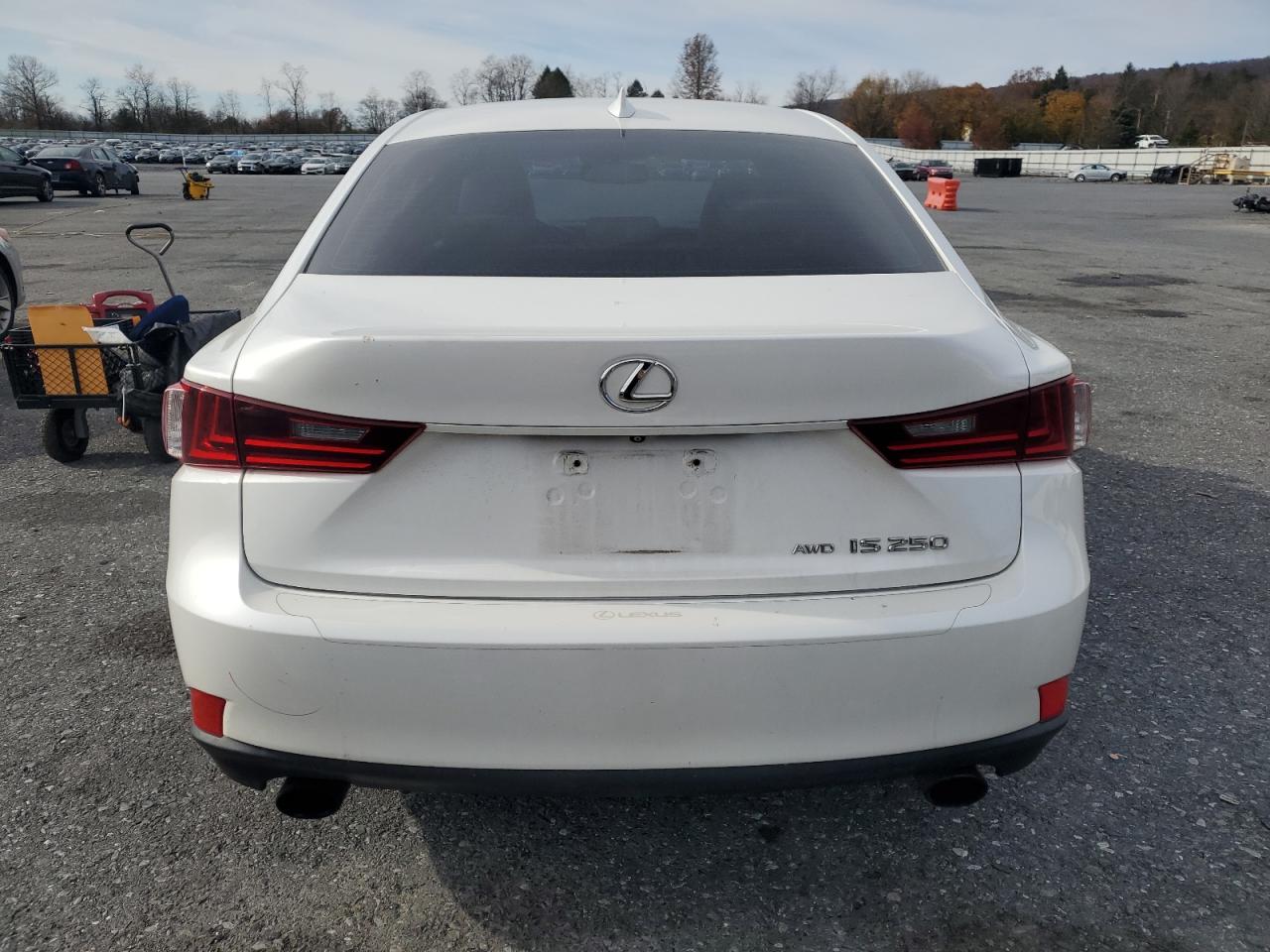 2015 Lexus Is 250 VIN: JTHCF1D27F5027624 Lot: 92780135