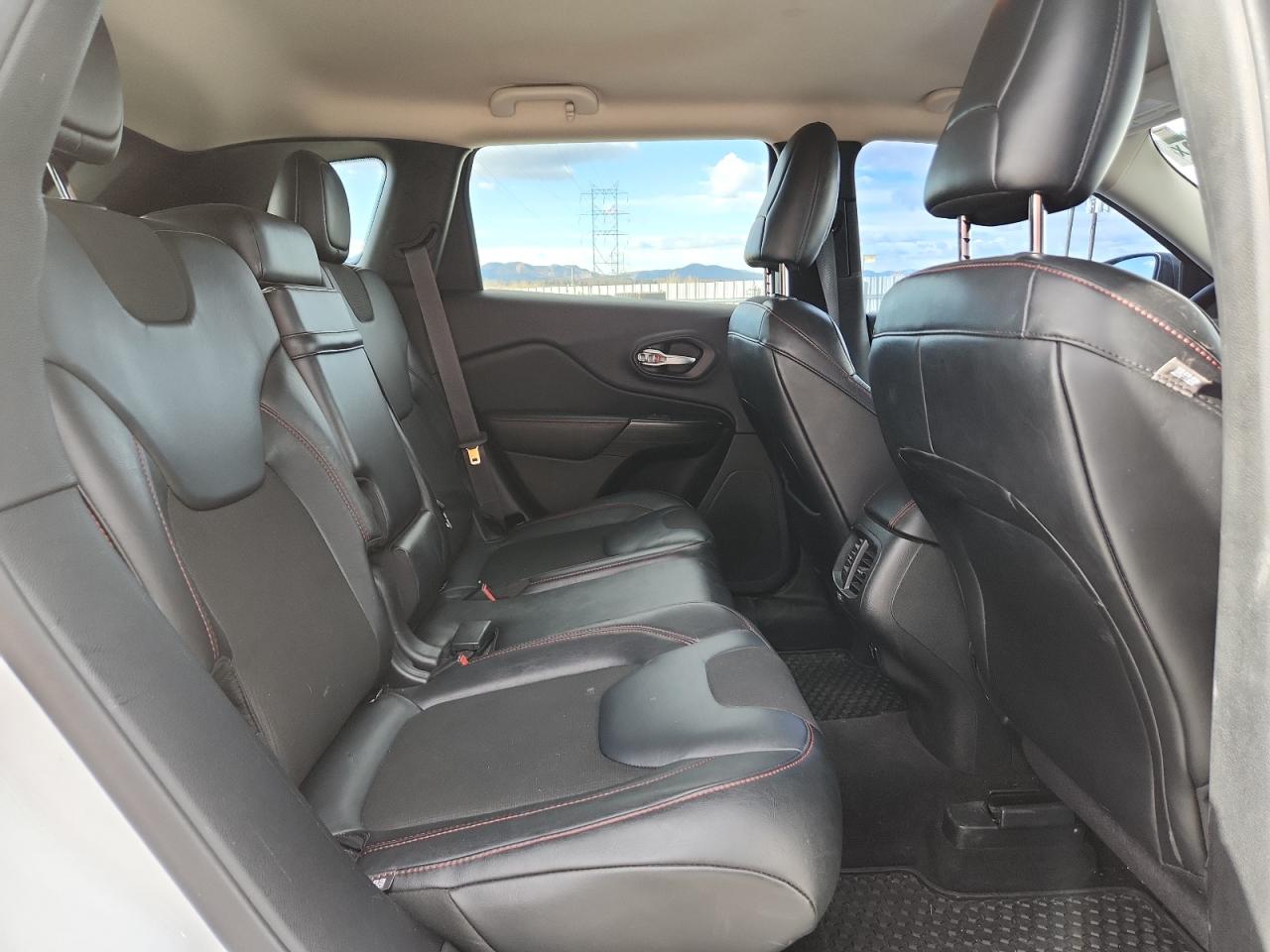 2015 Jeep Cherokee Trailhawk VIN: 1C4PJMBS6FW513115 Lot: 93282285