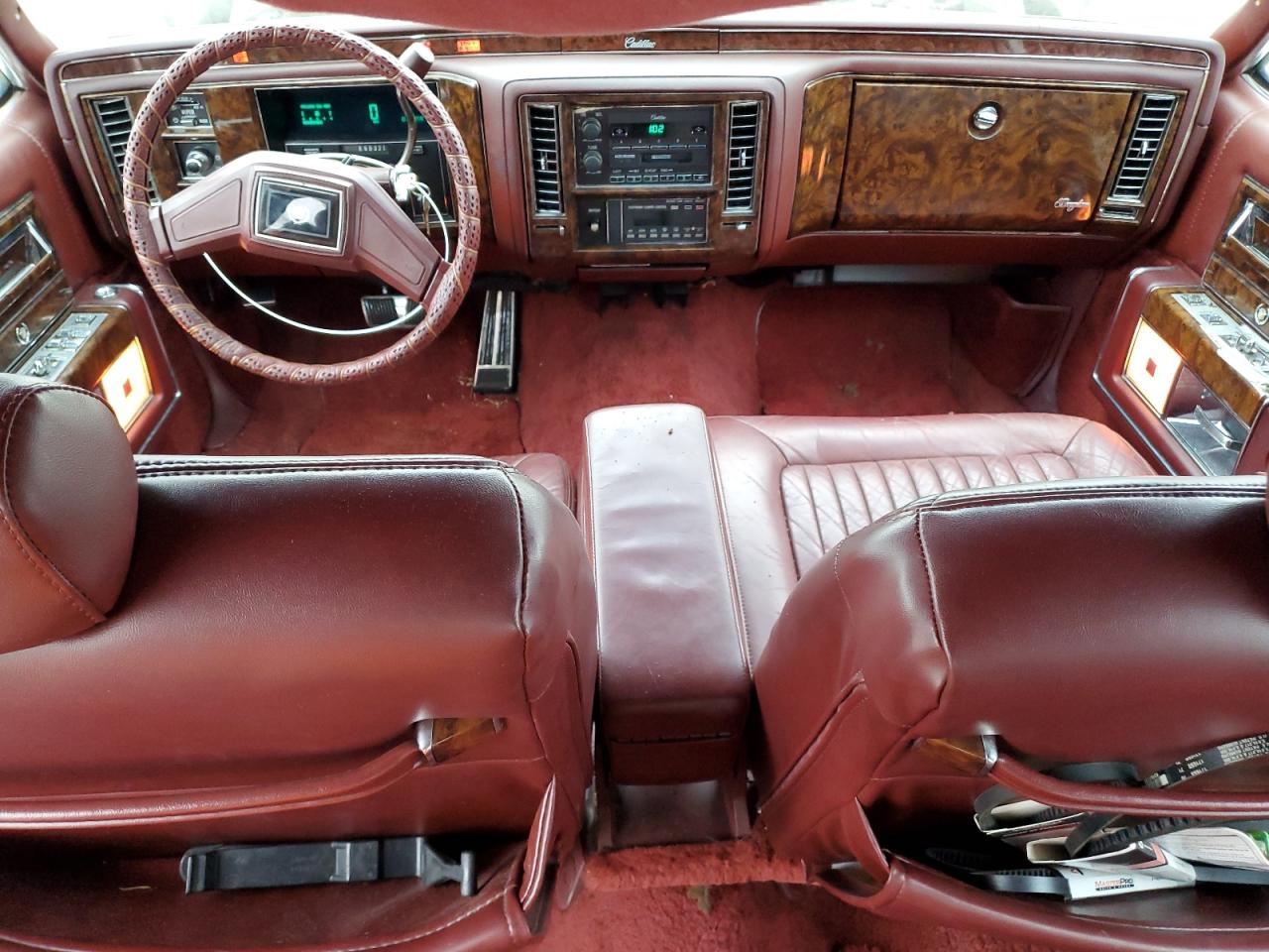 1990 Cadillac Brougham VIN: 1G6DW54Y3LR703463 Lot: 94060555