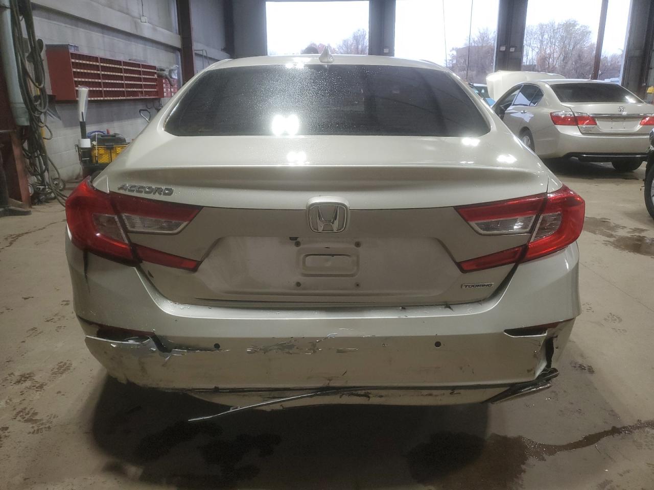 2018 Honda Accord Touring VIN: 1HGCV1F95JA147907 Lot: 90435865
