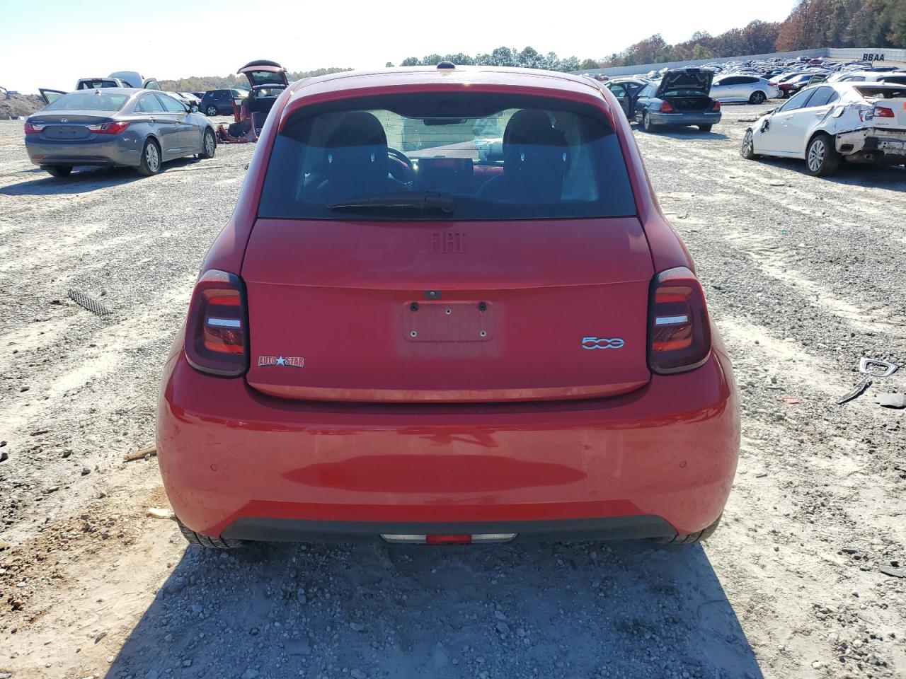 2024 Fiat 500 E Red VIN: ZFAFFAA49RX205196 Lot: 90745095