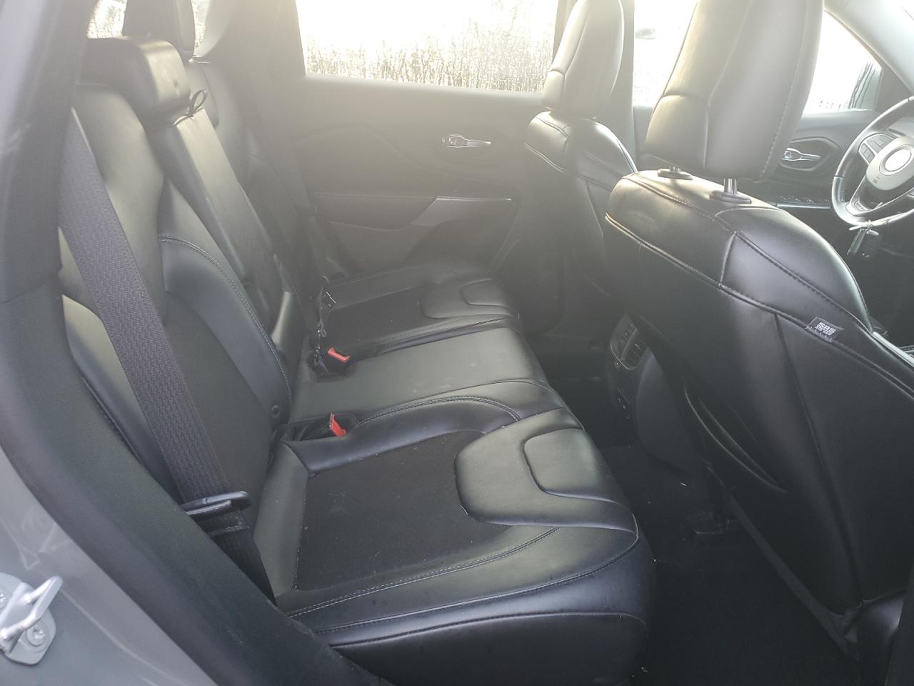 2019 Jeep Cherokee Latitude Plus VIN: 1C4PJLLB1KD434627 Lot: 91731695