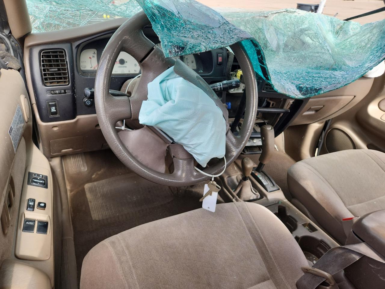 2001 Toyota Tacoma Xtracab VIN: 5TEWN72N41Z802243 Lot: 92351005