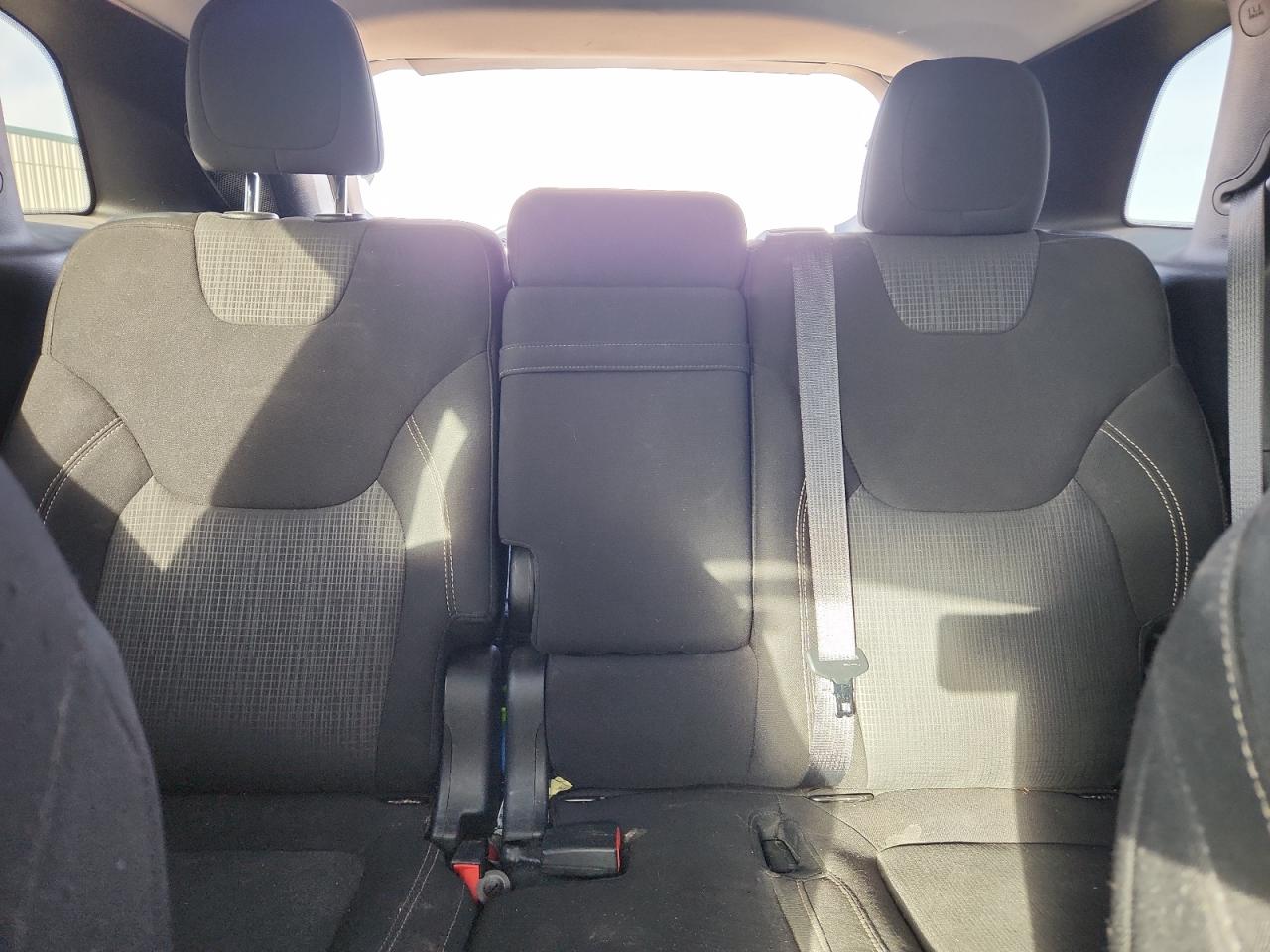 2018 Jeep Cherokee Latitude VIN: 1C4PJMCX0JD516204 Lot: 92529375