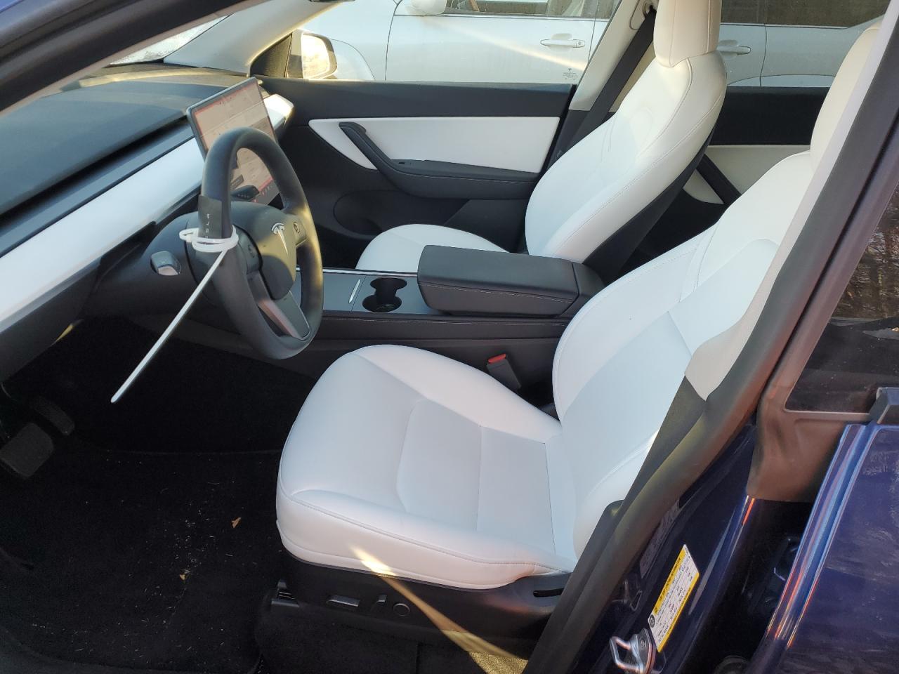 2022 Tesla Model Y VIN: 7SAYGDEE9NF417543 Lot: 91643615