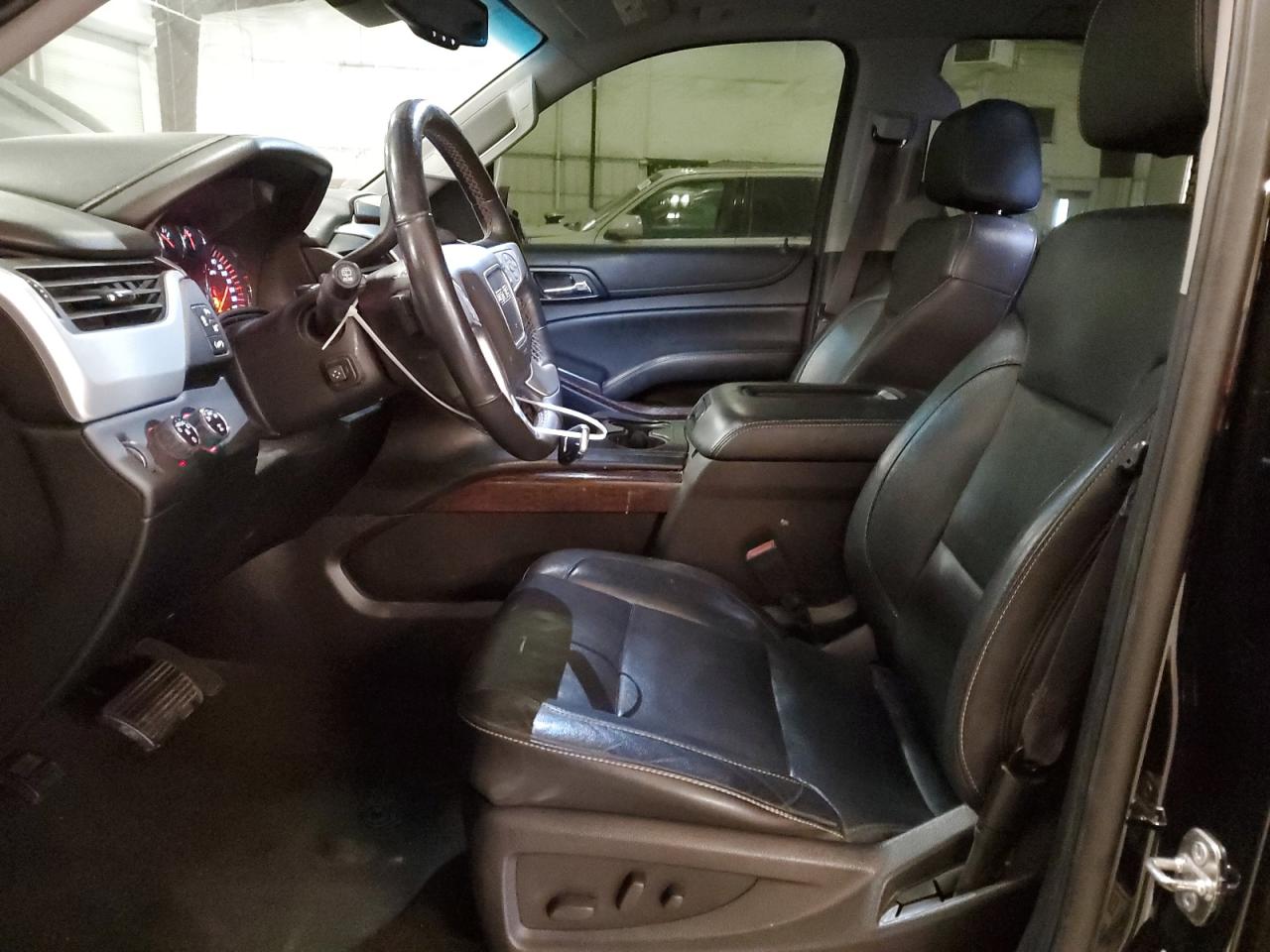 2015 GMC Yukon Xl K1500 Slt VIN: 1GKS2HKC4FR565062 Lot: 92453645