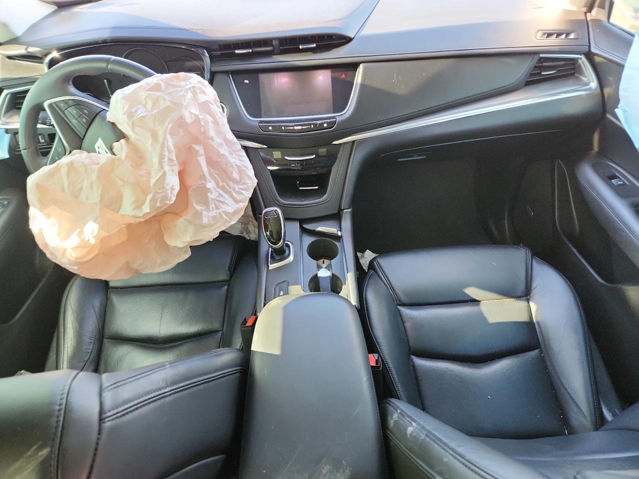 2017 Cadillac Xt5 Luxury VIN: 1GYKNBRS2HZ122449 Lot: 93845485