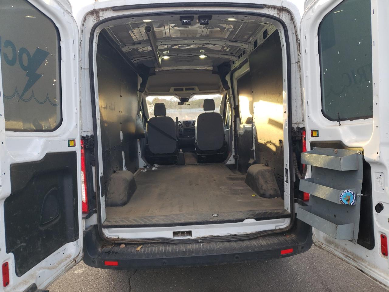 2017 Ford Transit Delivery Van VIN: 1FTYR1CM4HKA64622 Lot: 92697715