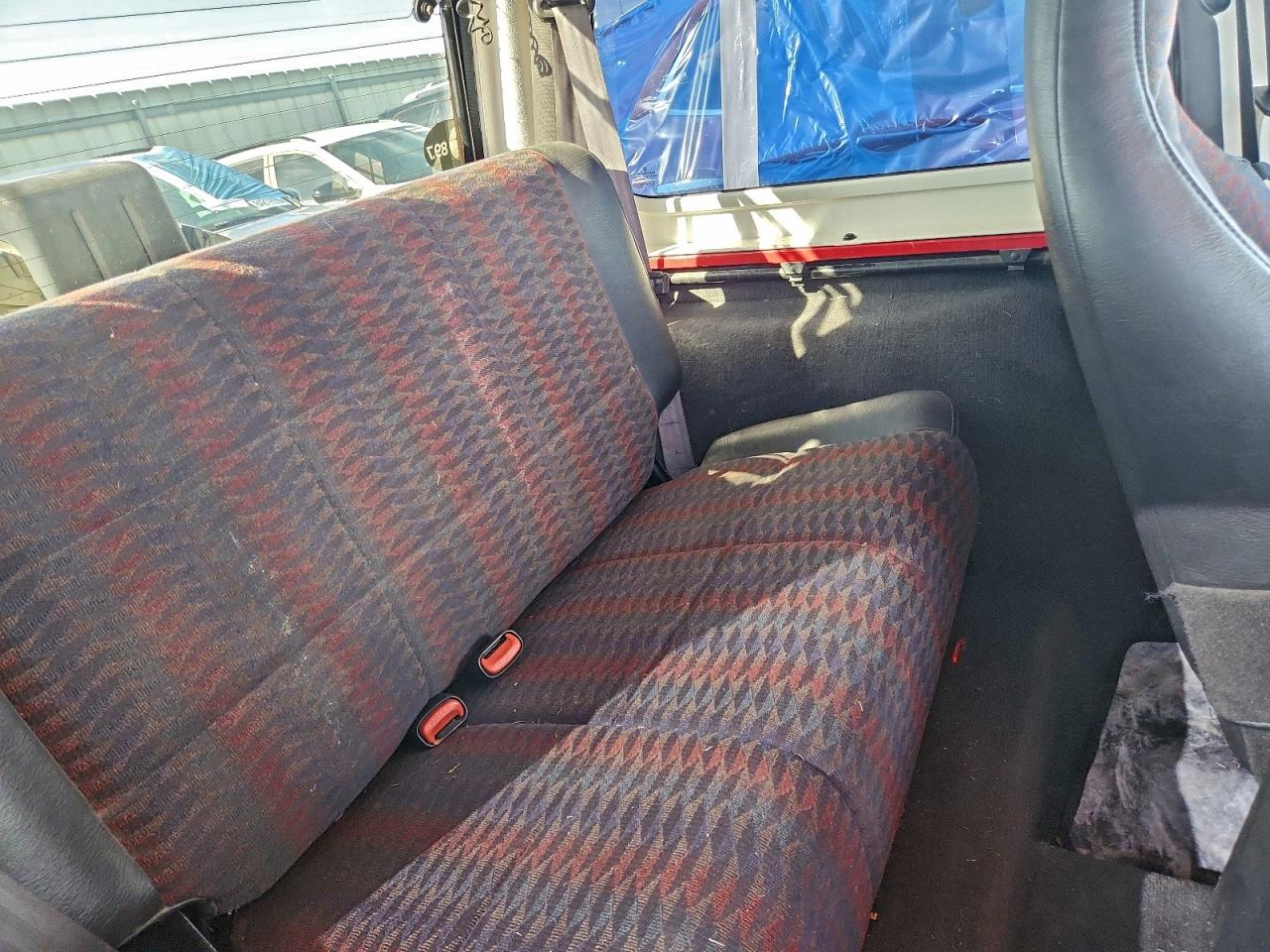 1999 Jeep Wrangler / Tj Sport VIN: 1J4FY19S2XP415619 Lot: 93756385